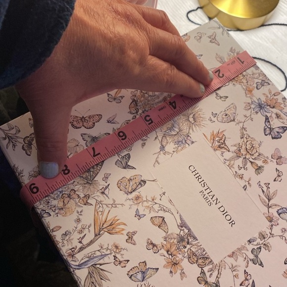 Dior Lux Make-Up Bundle in Limited Edition Gift Box - Picture 14 of 15